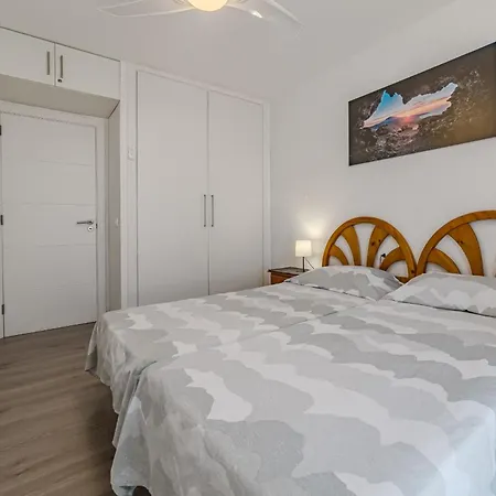 Family With 3 Bedrooms And Balcony Near Gigantes And Ocean Apartamento Puerto de Santiago (Tenerife)