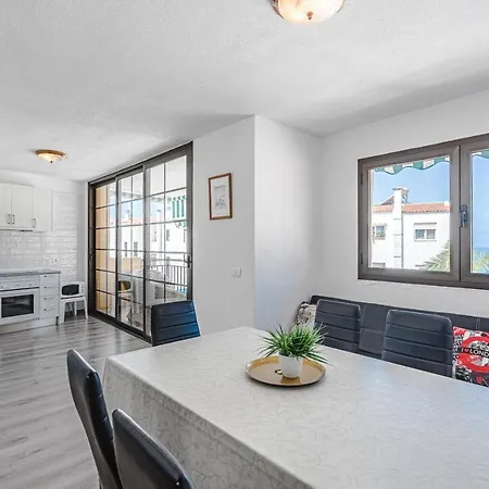 Family With 3 Bedrooms And Balcony Near Gigantes And Ocean