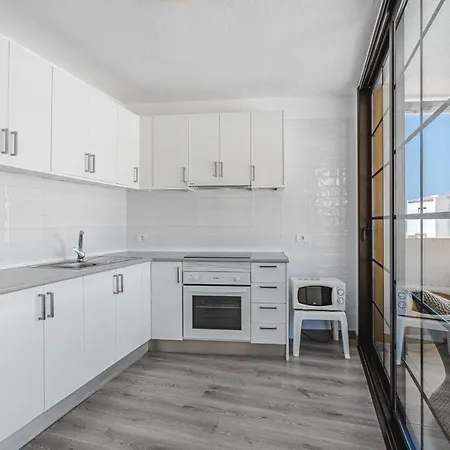 Family With 3 Bedrooms And Balcony Near Gigantes And Ocean Apartment