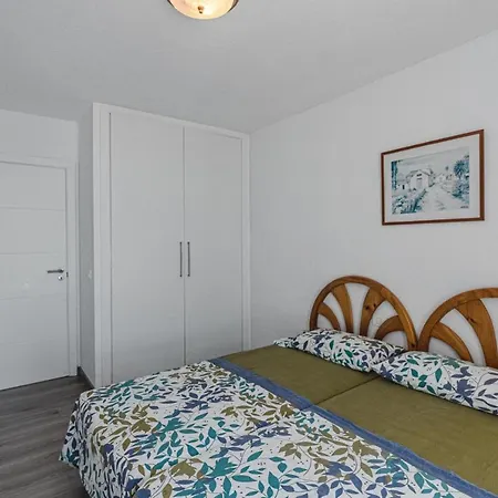 Apartment Family With 3 Bedrooms And Balcony Near Gigantes And Ocean *